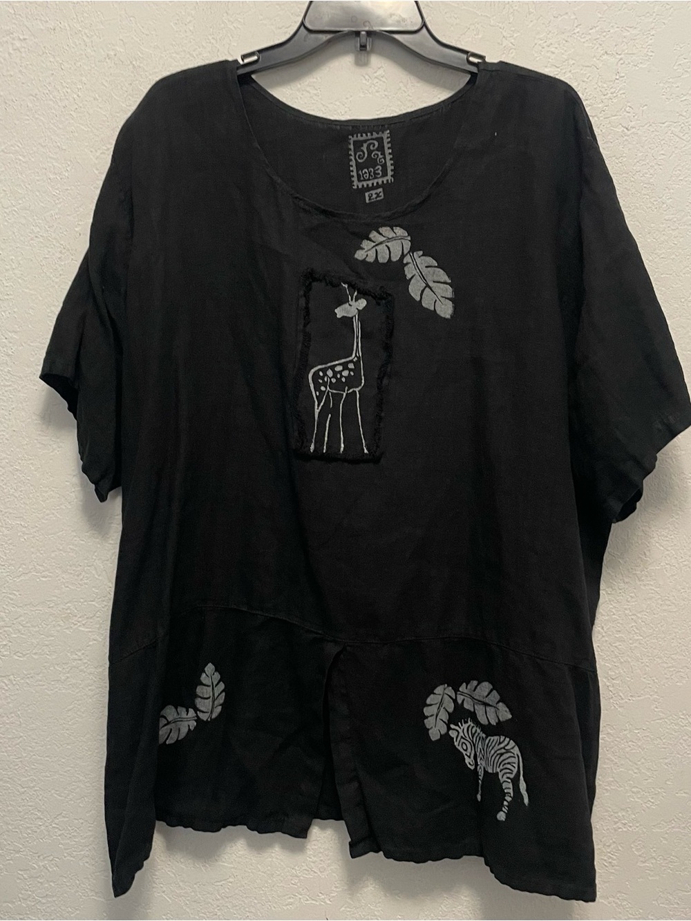 Linen Blend black tunic featuring stamped safari animals giraffe zebra 2X